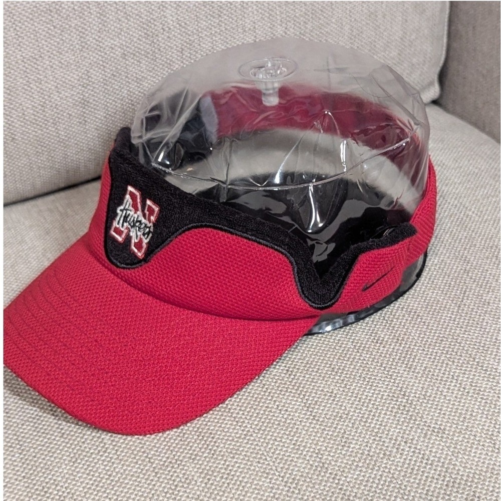 Vintage Nike Teamโ Nebraska Cornhuskers Volleyball Visor Cap Hat